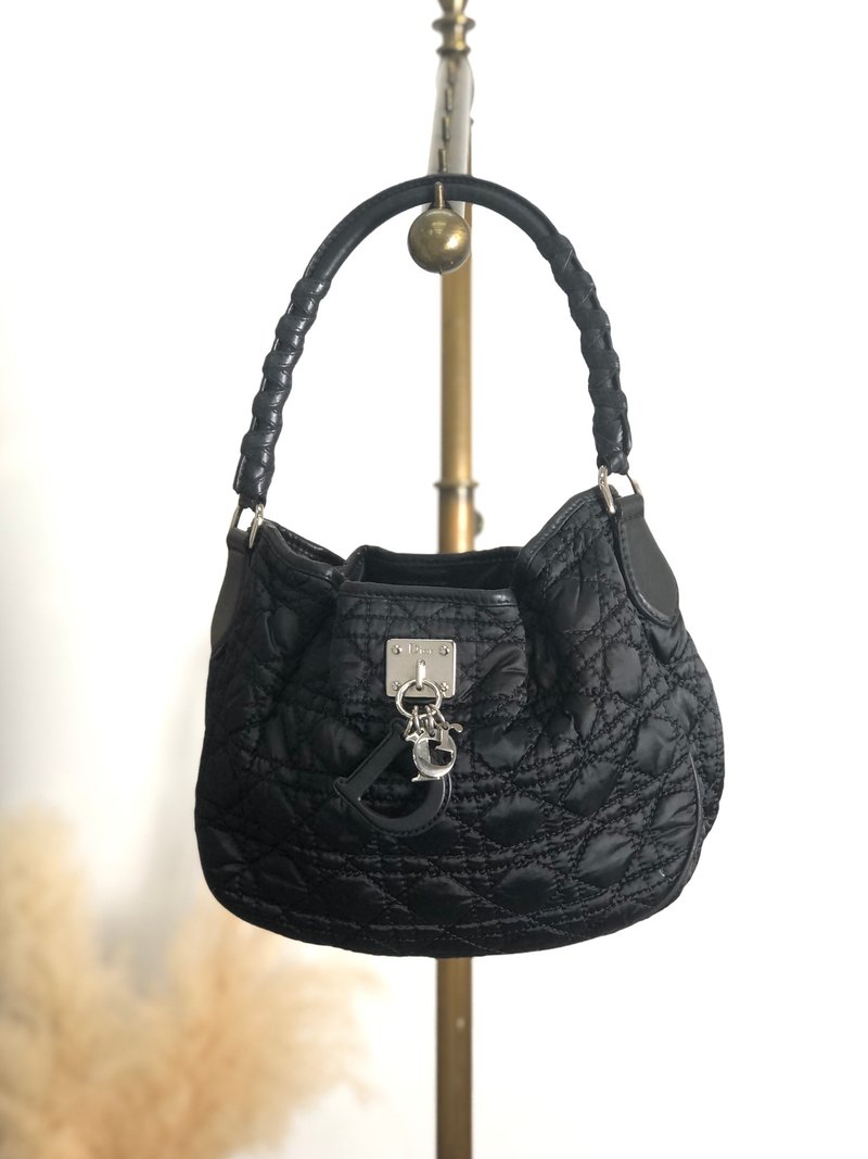 【日本直送，名牌包装】Christian Dior Cannage 单肩包黑标志吊饰尼龙 Hobo Bag j5gaea - 侧背包/斜挎包 - 尼龙 黑色