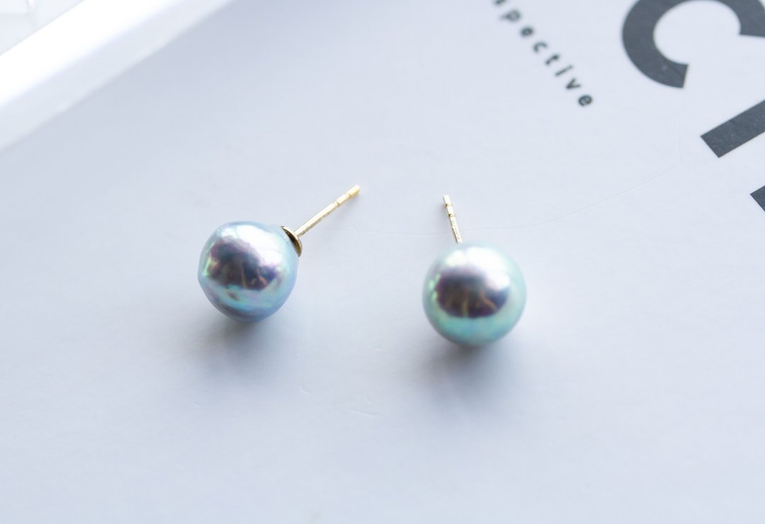 14KGF 巴洛克式 Akoya 珍珠 天然灰 单颗耳钉 Natural Grey Baroque Akoya Pearl Stud Earring - 耳环/耳夹 - 珍珠 银色