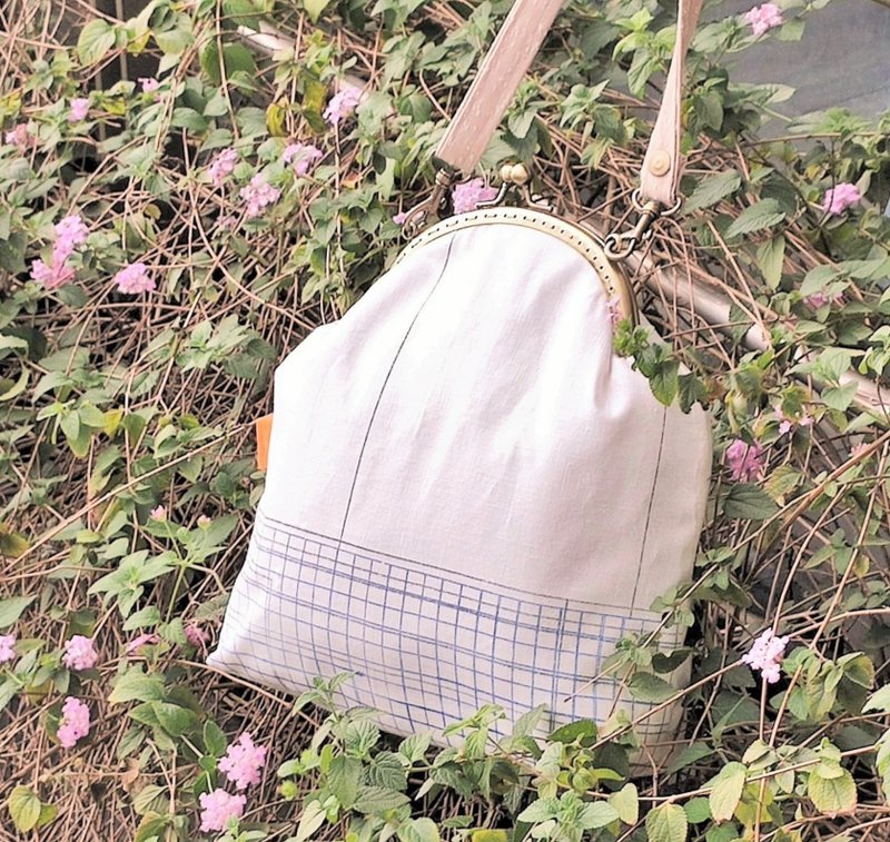 隐藏版的美 秘密手礼 l 小山包 口金包 l 限量 l 侧背 礼物 背包 - 侧背包/斜挎包 - 棉 白色