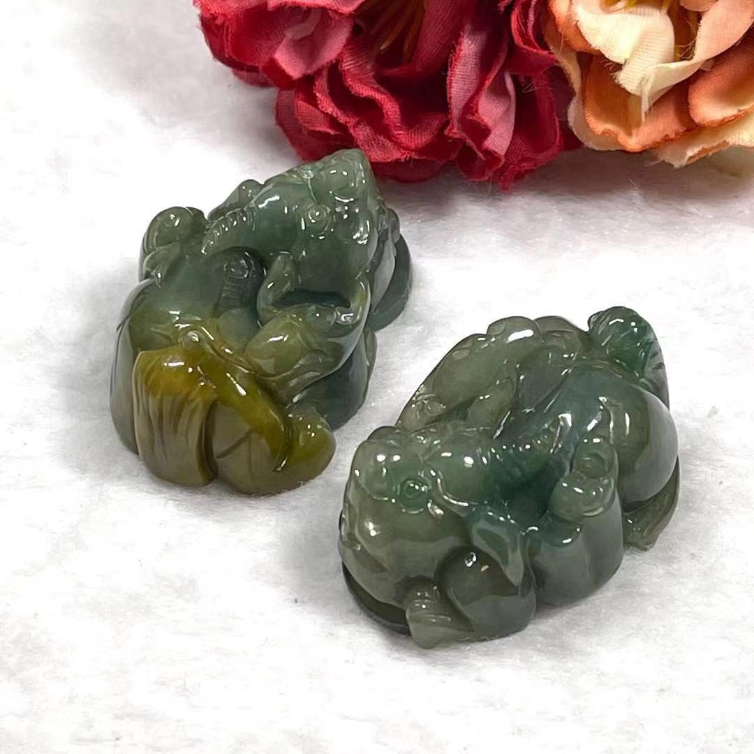 多宝晶石/天然翡翠A货貔貅吊坠/油青貔貅/招财/无烧黄翡/附证书 - 项链 - 玉石 绿色