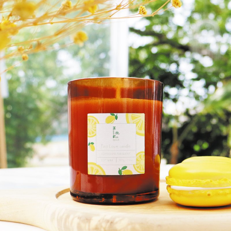 Hsuan Ri Fen 炫日芬 初恋 First Love 香氛蜡烛 - 150g - 蜡烛/烛台 - 玻璃 咖啡色