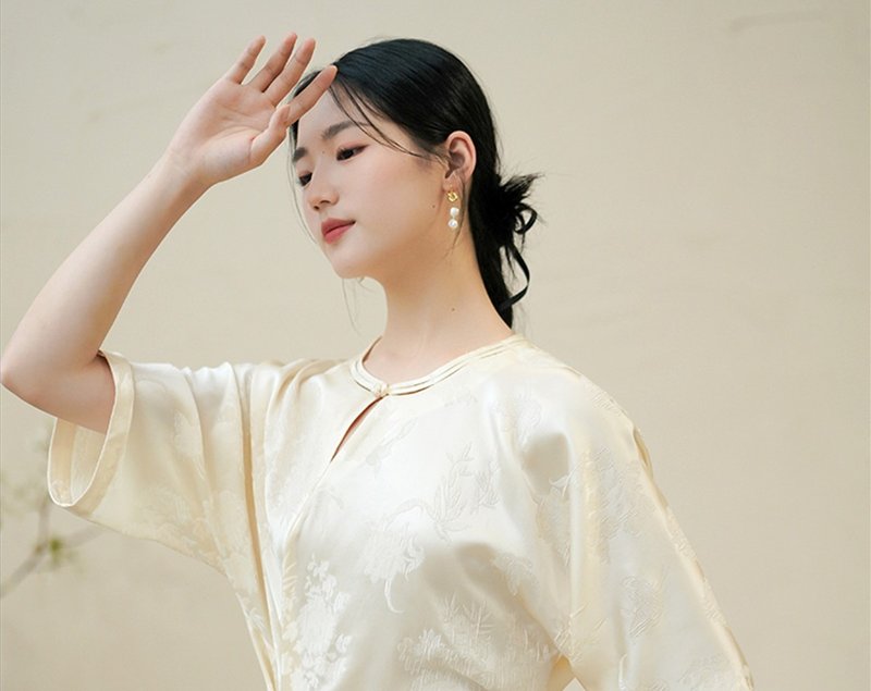 新中式复古中國風 夏季中袖修身显瘦 醋酸改良旗袍洋裝 - 洋装/连衣裙 - 其他材质 白色