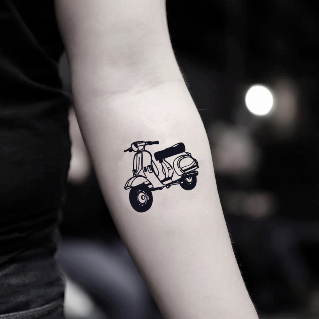 OhMyTat 小绵羊摩托车 Scooter 刺青图案纹身贴纸 (2 张) - 纹身贴 - 纸 黑色