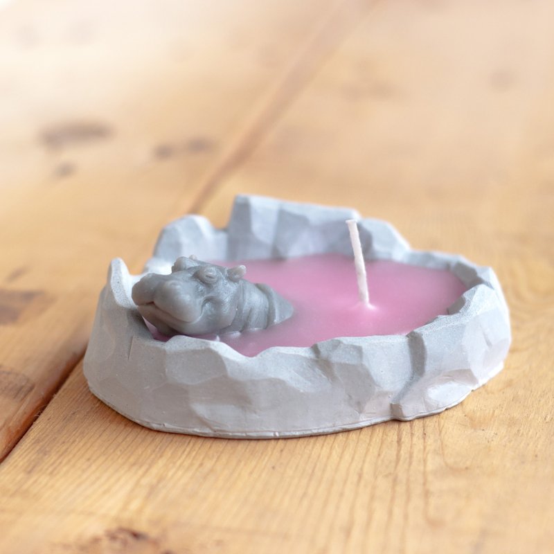 疗愈动物-河马泡温泉 手工造型香氛蜡烛 - 蜡烛/烛台 - 蜡 粉红色