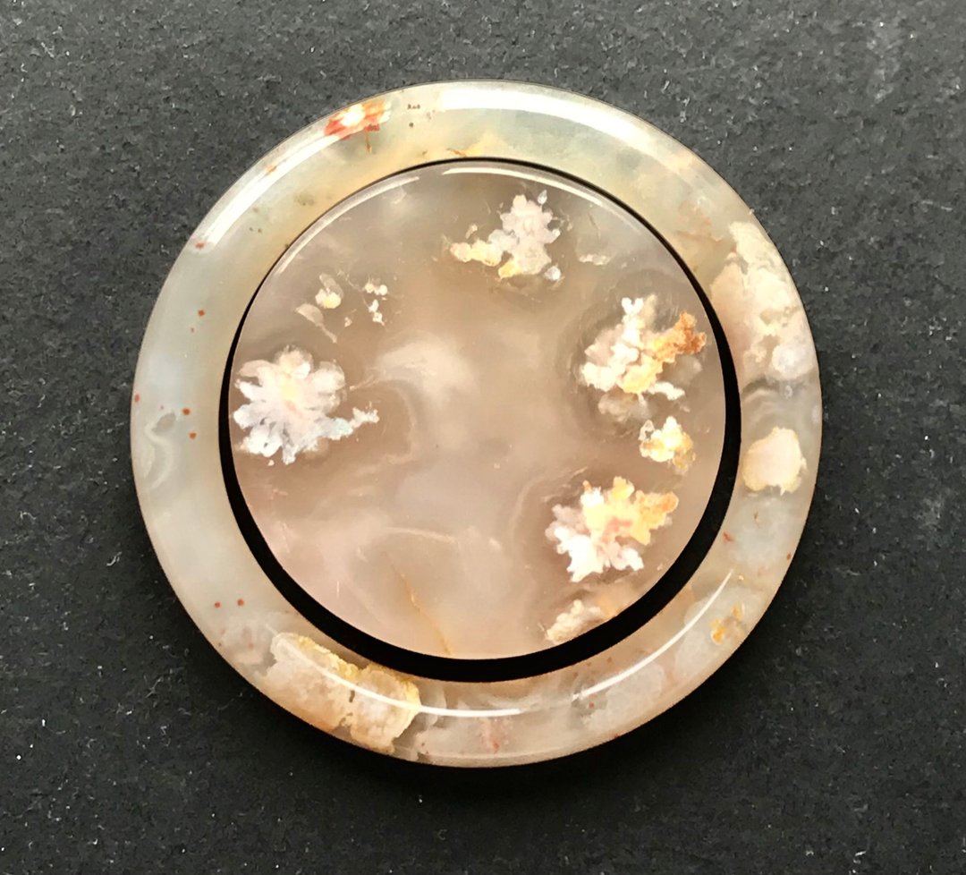 冰透白龙纹 稀有红珠沙共生 玛瑙手镯 樱花玛瑙手镯 圆条 手鈪 - 手链/手环 - 水晶 黄色