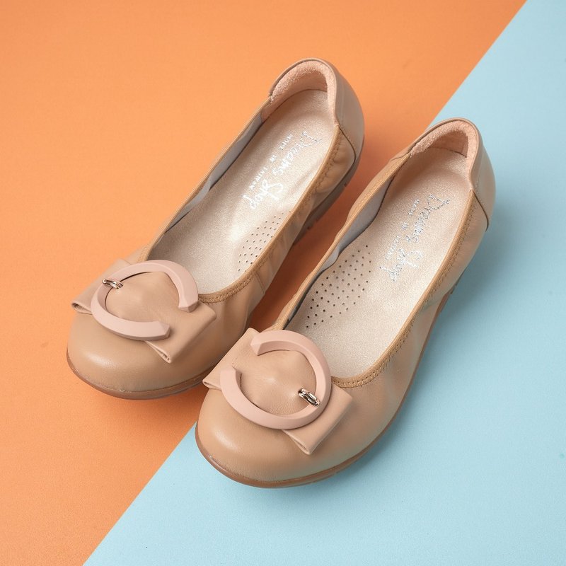 大尺码女鞋37-45 台湾真皮手专柜款气质C扣圆头娃娃鞋2.5cm 奶茶 - 芭蕾鞋/娃娃鞋 - 真皮 卡其色