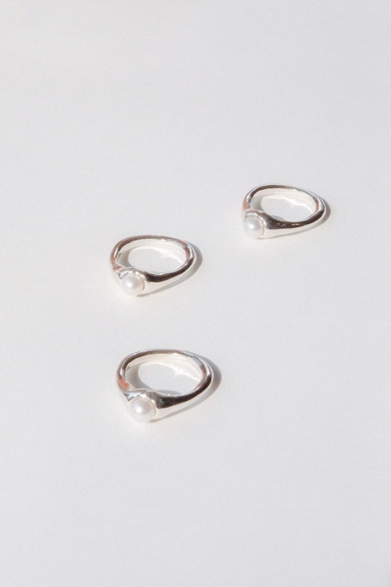 Pearl Maiden Ring 单珠水波戒 - 戒指 - 纯银 银色