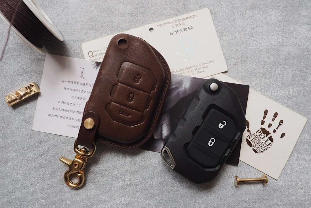 吉普JEEP/牧马人Wrangler车钥匙套 纯手工牛皮 定制化礼物 刻字 - 钥匙链/钥匙包 - 真皮 多色