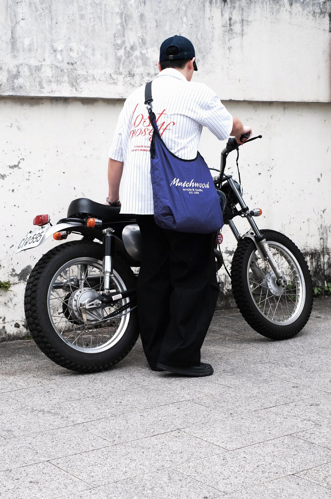 Matchwood PackFlip Sling Tote 翻转收纳斜背托特包 - 侧背包/斜挎包 - 其他材质 紫色
