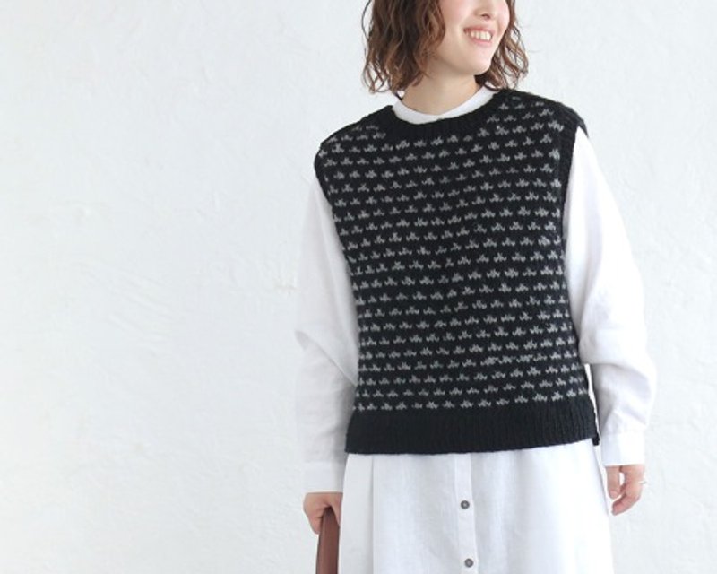 Pinkoi 代购 - 轻薄保暖 100% 羊毛手工编织背心，搭配编织图案 非常适合秋冬叠搭（黑/灰） npcl01 - 女装针织衫/毛衣 - 棉．麻 