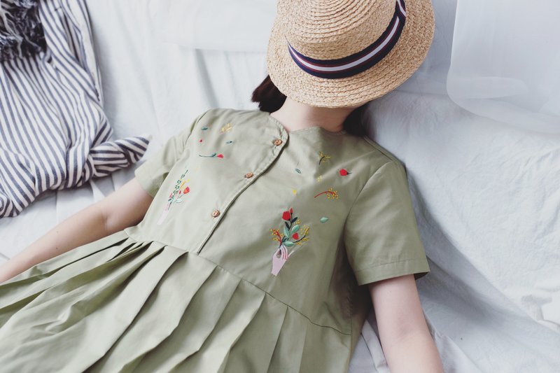Mumu flower Dress : Greentea - 洋装/连衣裙 - 棉．麻 绿色