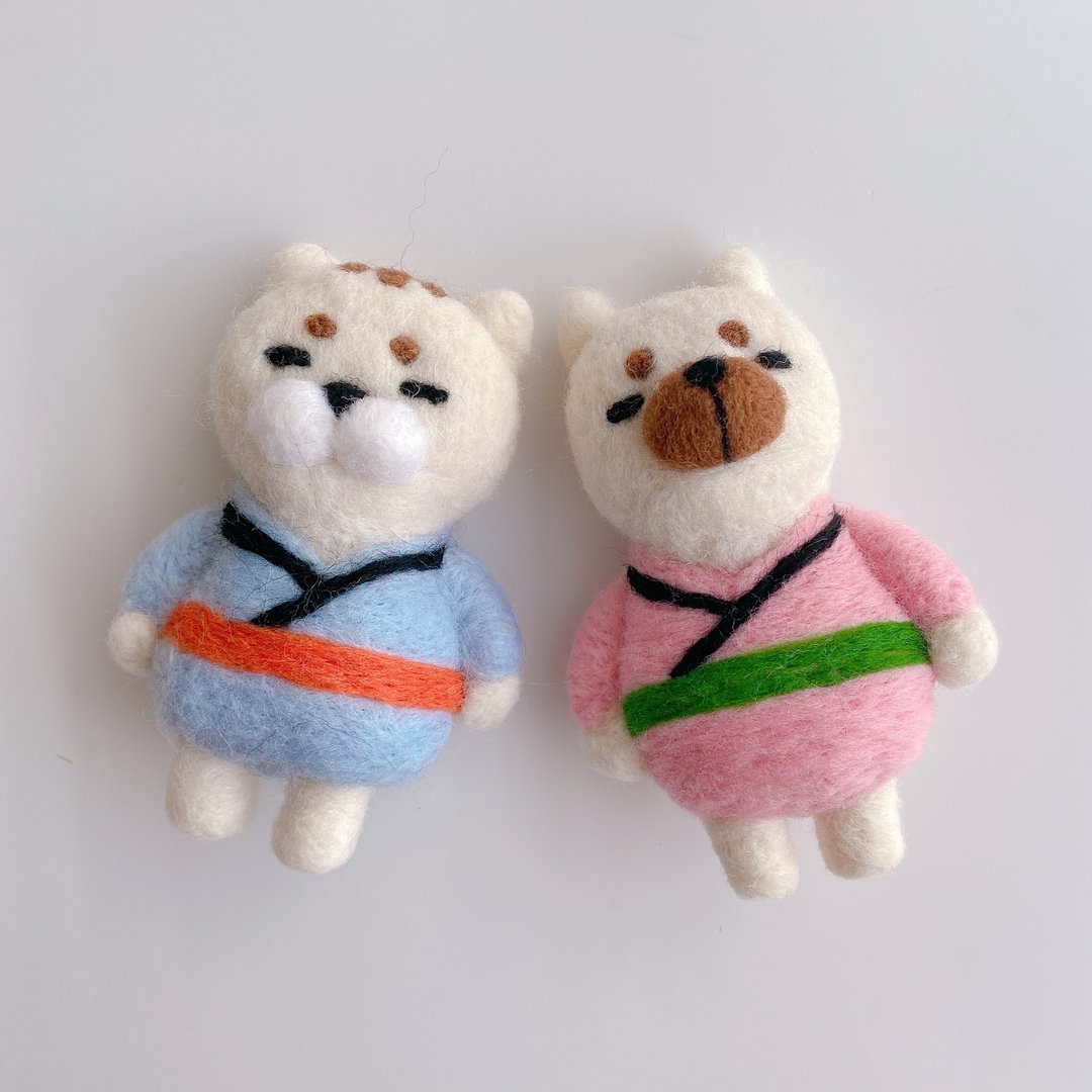 羊毛毡 和服太狗/太猫钥匙圈/别针 - 眼镜/眼镜框 - 羊毛 白色
