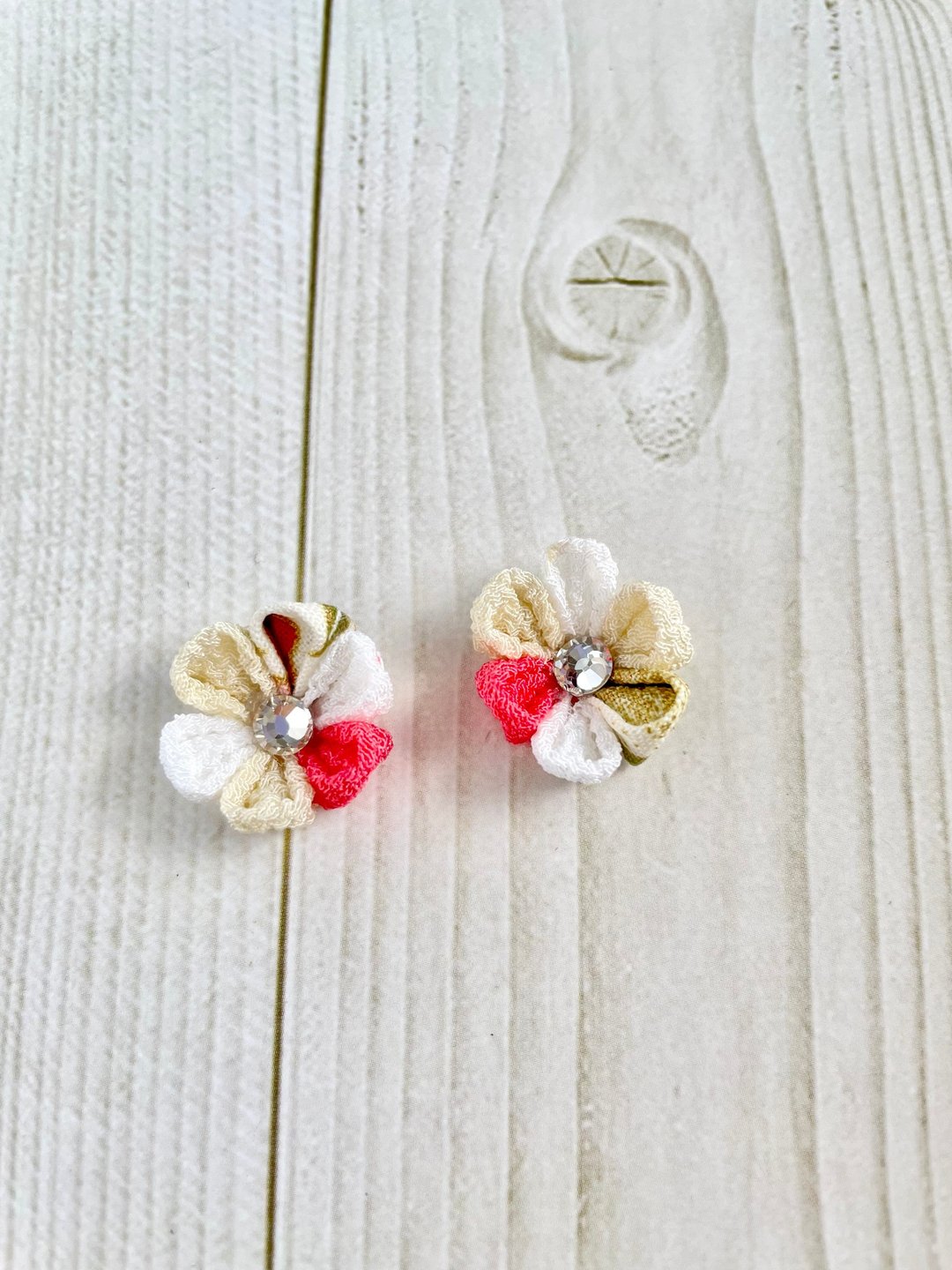花朵耳环　传统工艺品　妻见工作　粉红色　白色 - 耳环/耳夹 - 棉 粉红色