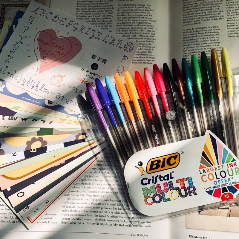 15 设计 & 15色原子笔 /手写英文书法入门圣经 & 法国 BIC原子笔 - 插画/绘画/写字 - 纸 