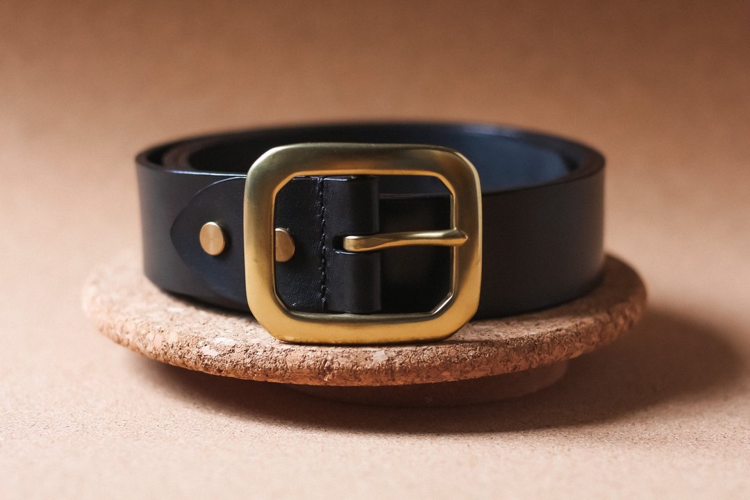 HUANGS 艹一田人【父亲节礼物】日字皮带 LEATHER BELT - 皮带/腰带 - 真皮 黑色