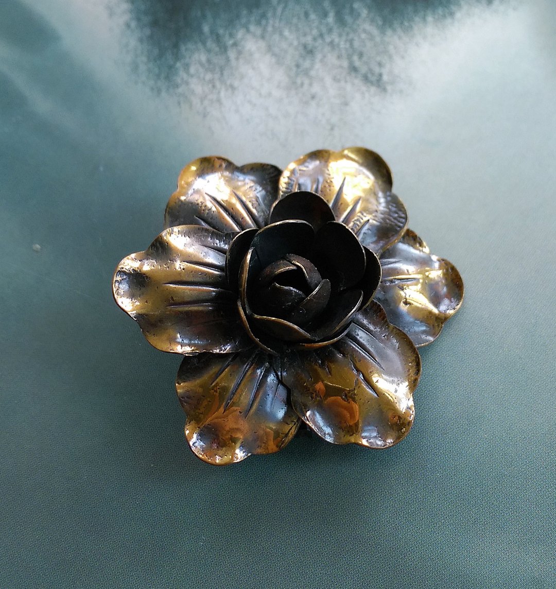 Vintage Jewelry 立体 花卉 古铜色调 别针  胸针 - 徽章/别针 - 其他材质 金色