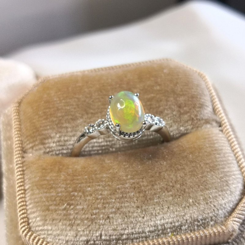 【蛋白石 欧泊】天然蛋白石 无衬底 变彩效应 色彩灵动 气质 质感 - 戒指 - 纯银 金色