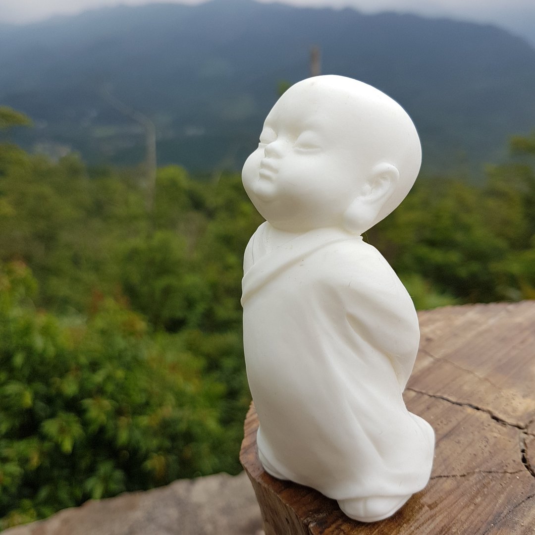 净念吉祥小沙弥之唯心 - 扩香石含具吸湿防潮性 - 香薰/精油/线香 - 其他材质 白色