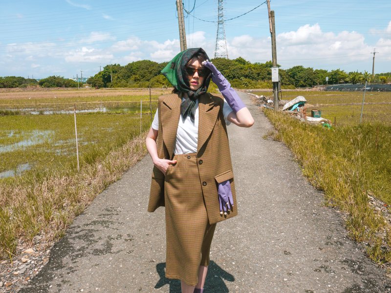 Frran经典千鸟格垫肩式西装背心外套 - 女装休闲/机能外套 - 其他人造纤维 卡其色