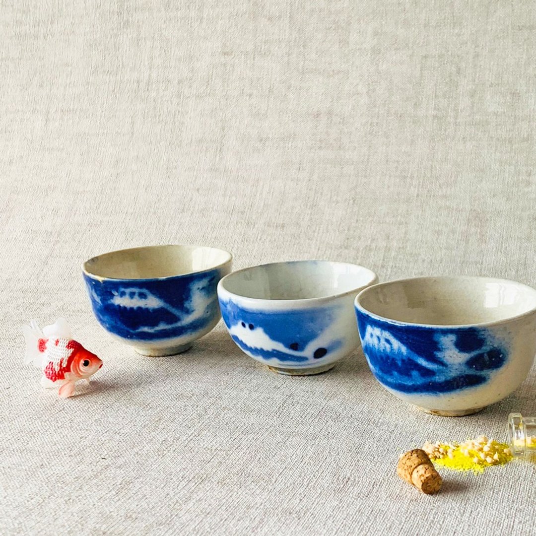 日本 富士山青花瓷杯 │昭和时期 冰裂纹 开片 瓷器 收藏  老件 - 茶具/茶杯 - 陶 蓝色