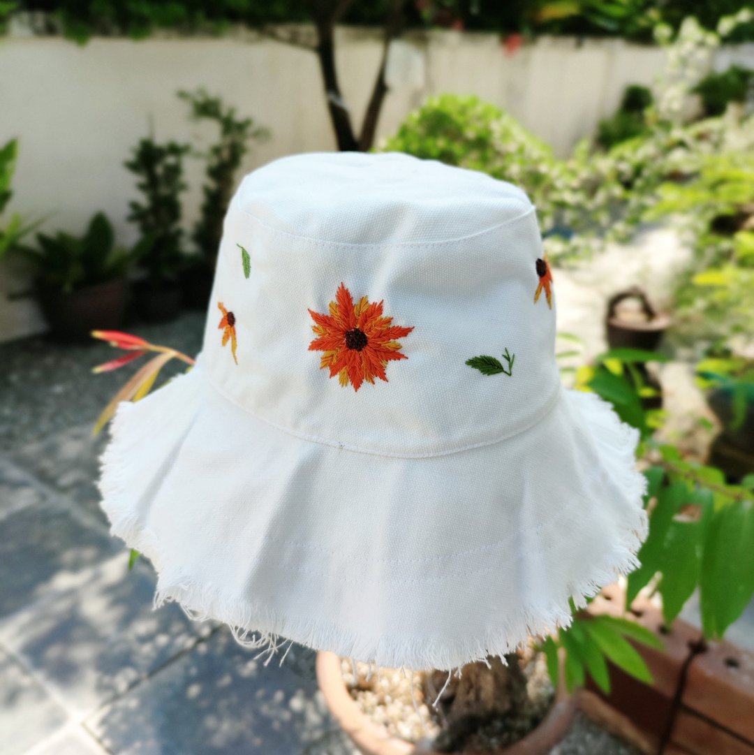 ฺBucket Hat Embroidery Orange Flower - 帽子 - 棉 白色