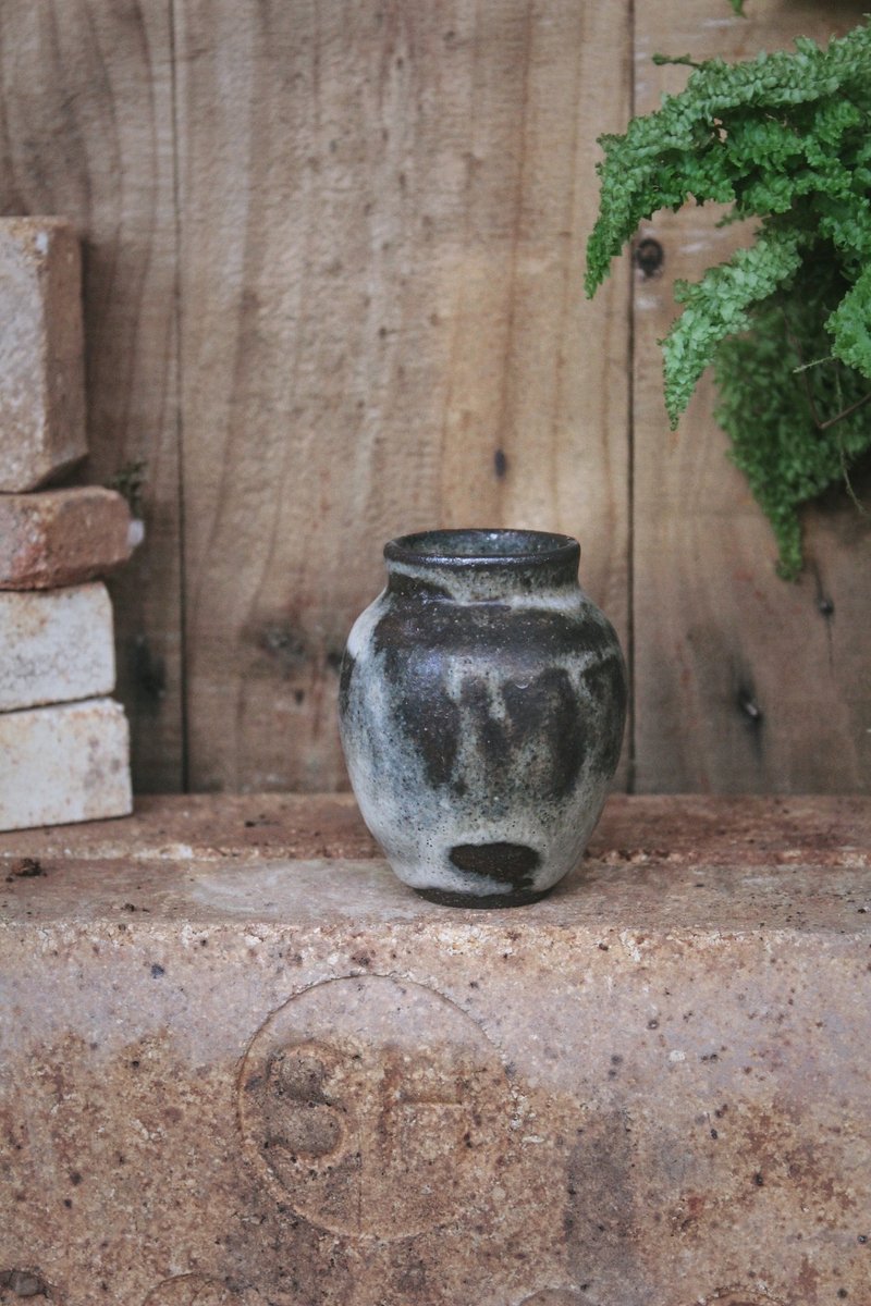 大地之色小花器 - 花瓶/陶器 - 陶 咖啡色