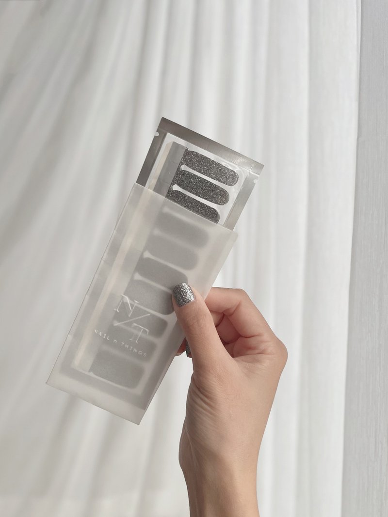 指甲贴 美甲贴  N16闪耀星空 一贴即用 持久14天 无毒无害 不伤甲 - 指甲油/指甲贴 - 颜料 银色