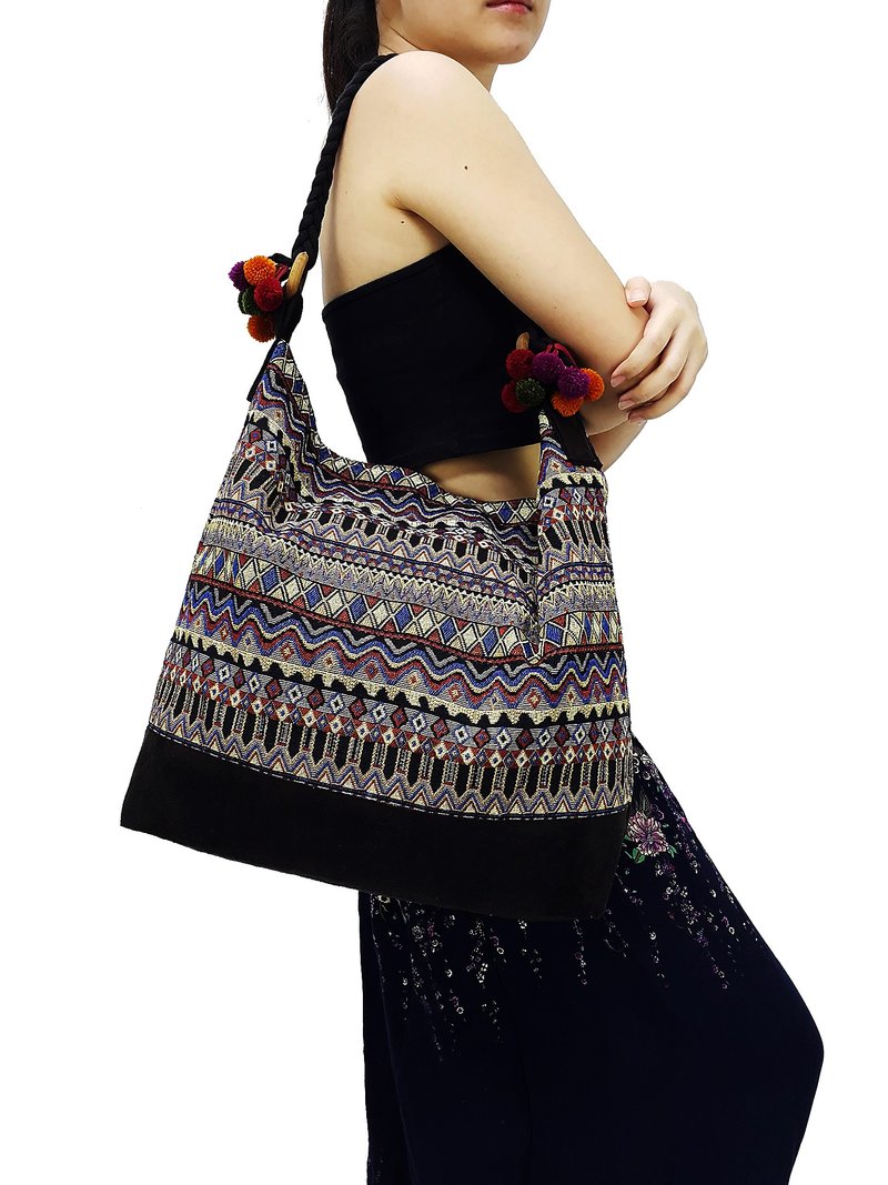 Woven Cotton Bag Tote bag Women bag Shoulder bag Shopping bag Pom Pom Strap - 其他 - 其他材质 多色