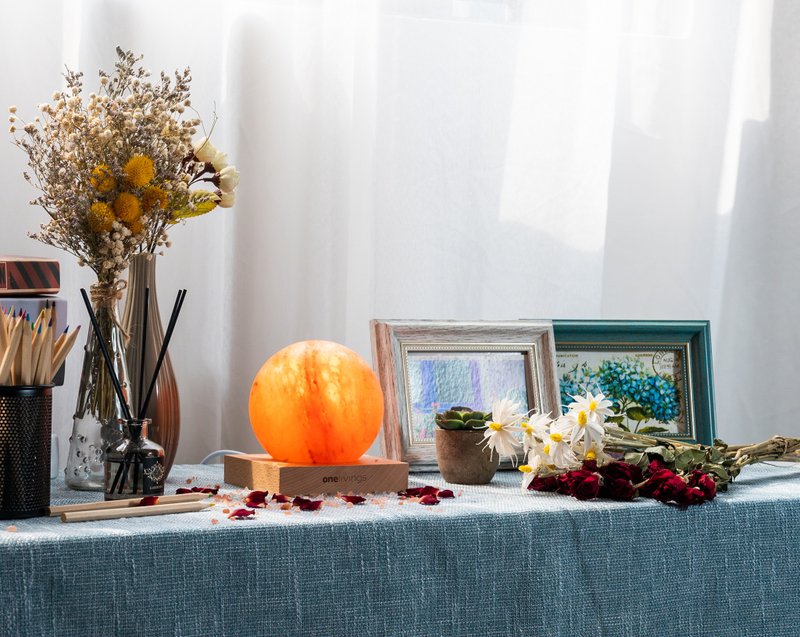 ONELIVINGS SPHERE 喜马拉雅盐灯 - 灯具/灯饰 - 石头 粉红色