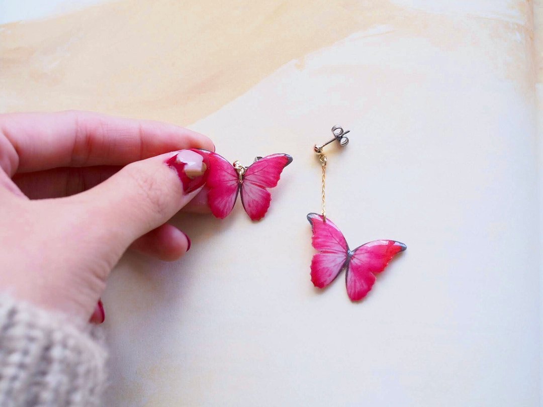 Red-Pink Butterfly Earrings, Titanium - 耳环/耳夹 - 其他材质 红色