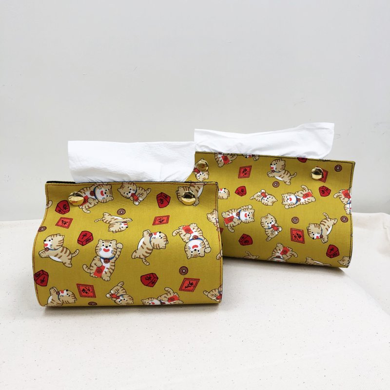 天灯虎 虎年 / 虎 烫金 过年 农历年 / 卫生纸套 面纸盒 - 纸巾盒 - 棉．麻 