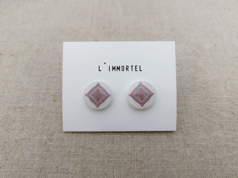 地仙 L'IMMORTEL 花纹 耳针式耳环 - 耳环/耳夹 - 塑料 多色