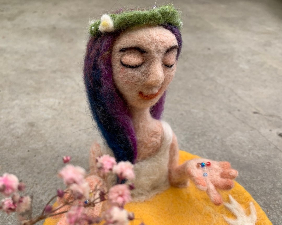 祈祷女神 - 摆饰 - 羊毛 黄色
