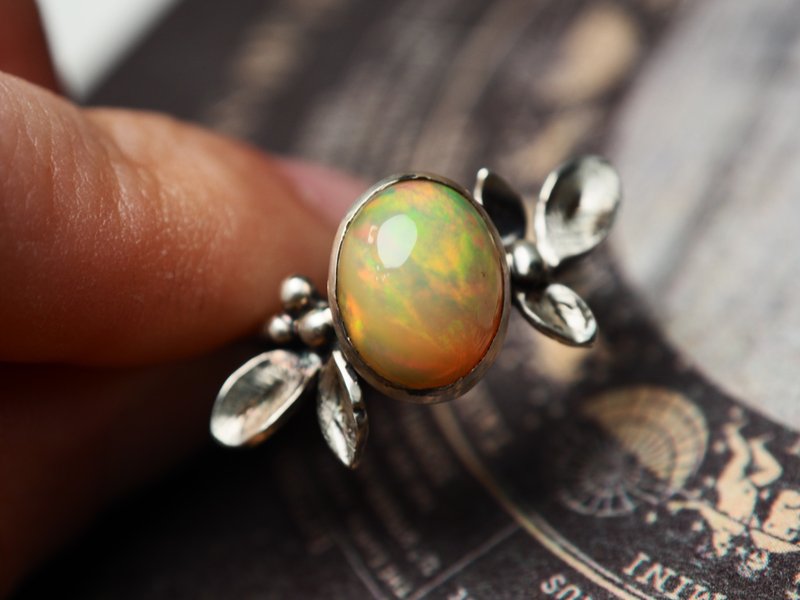 925银蛋白石植物风戒指 - 戒指 - 宝石 银色