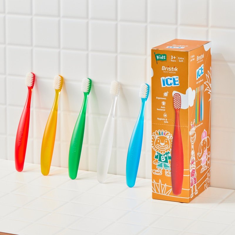 韩国【Bristik】 洁冰系列 进阶儿童抗菌极细致软毛牙刷 - 满月礼盒 - 其他材质 多色