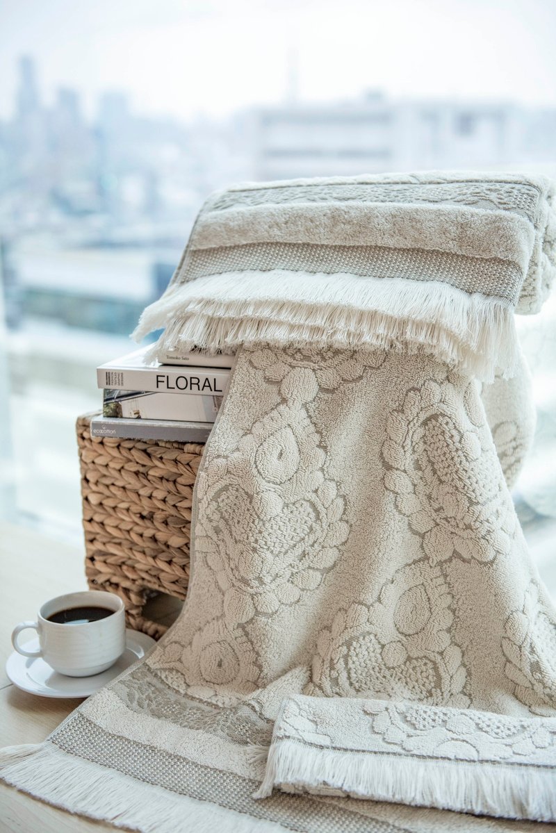 【绝版品】云卷| 质感头发巾| 葡萄牙制造 | 厚实手感| 最后出清 - 毛巾浴巾 - 棉．麻 白色