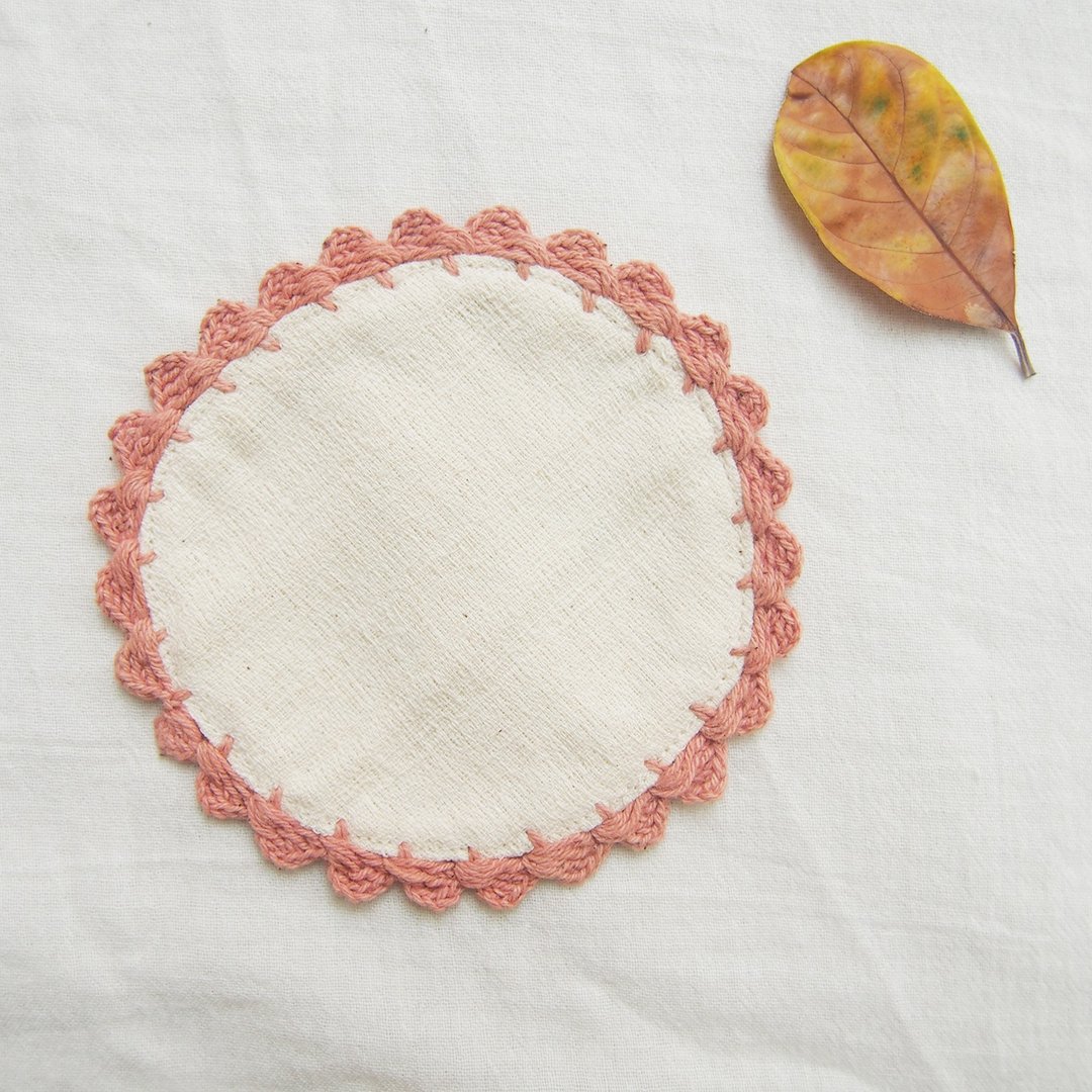 Crochet coaster: pink lace - 杯垫 - 棉 粉红色