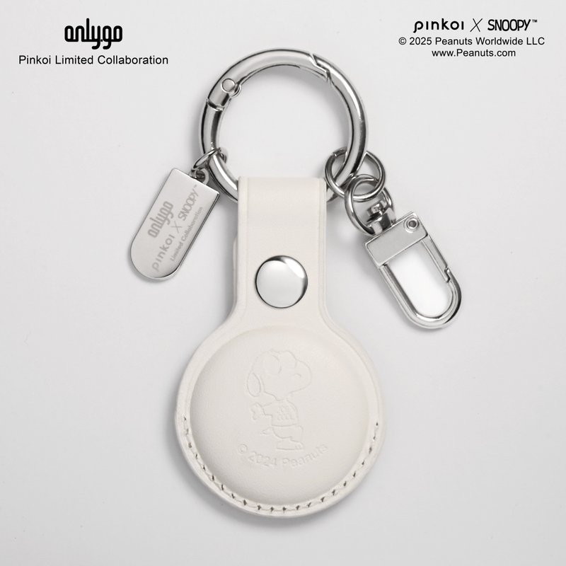 【Pinkoi x SNOOPY】AirTag皮革钥匙圈(酷哥白) - 酷派达人SNOOPY - 钥匙链/钥匙包 - 人造皮革 白色