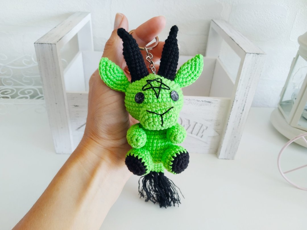 Baphomet keychain, creepy cute plush, occult gift, baphomet art doll, demon - 钥匙链/钥匙包 - 其他材质 蓝色
