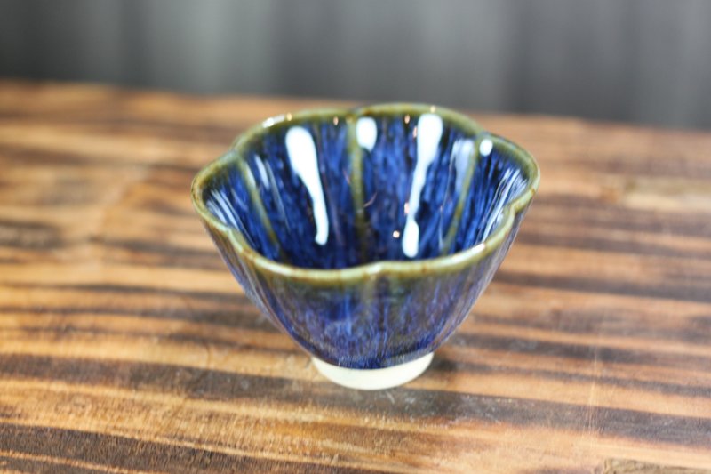 【送礼好物】90ml 湛海 天目釉 花瓣茶杯 莺歌名家叶敏祥作 - 茶具/茶杯 - 瓷 