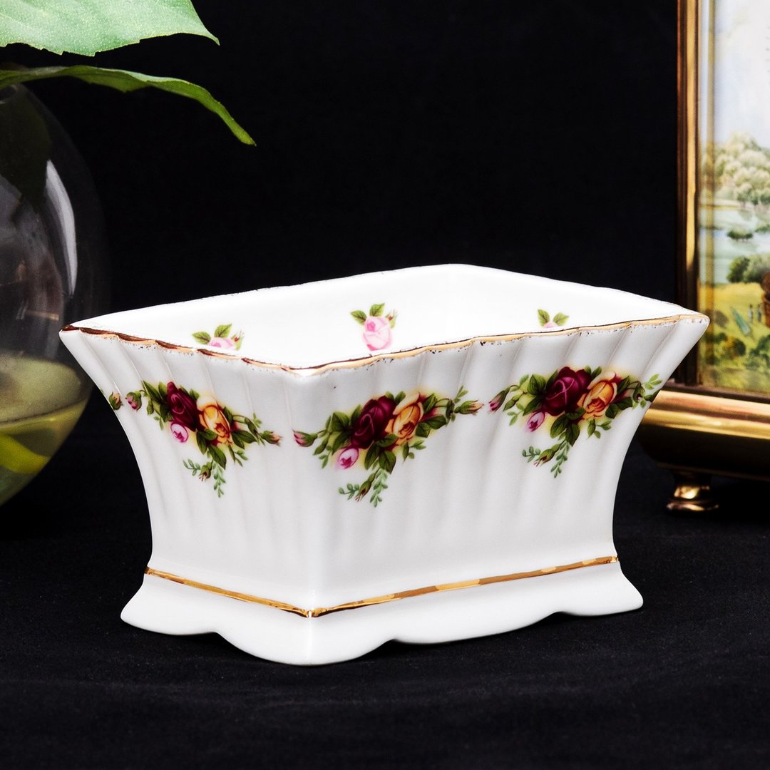 英国Royal Albert乡村玫瑰花卉陶瓷花瓶 饰品盒首饰盒收纳盒 - 花瓶/陶器 - 瓷 
