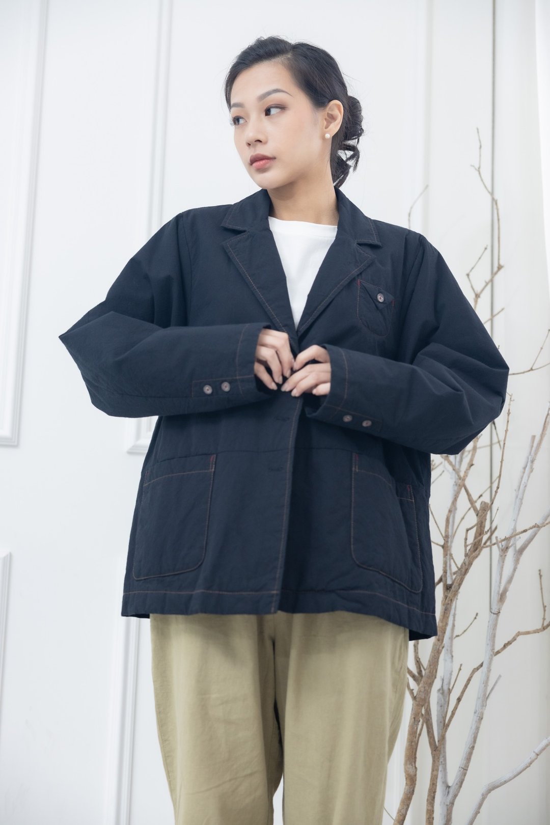 西装样式短版外套 黑色 - 女装休闲/机能外套 - 其他材质 黑色