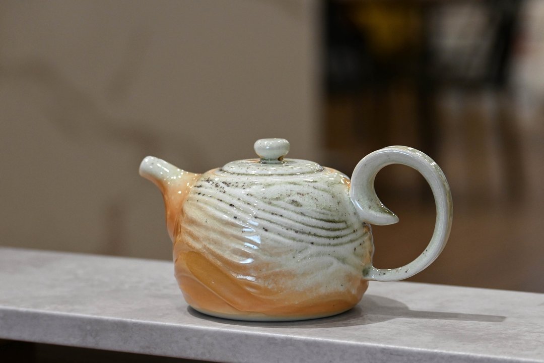 纯瓷手工制作柴烧正把壶－经典款 【臻麟陶艺】 - 茶具/茶杯 - 瓷 
