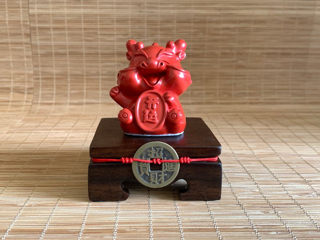 天然朱砂小摆件 开运龙 开运小物 帝王砂 赠底座 - 摆饰 - 石头 红色