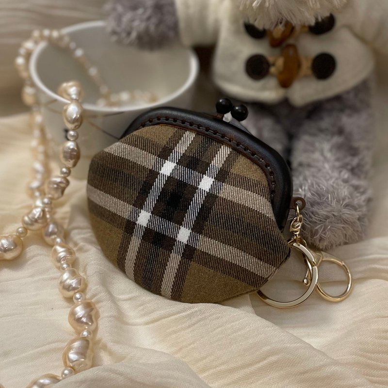 【浓情可可】售罄/棕色英式格纹迷你口金包/零钱包/钥匙圈/吊饰 - 零钱包 - 其他材质 咖啡色