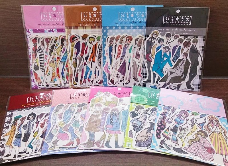 Goody Bag - 少女少男贴纸套组(九组入共118张贴纸, 加赠5张画卡) - 贴纸 - 纸 多色