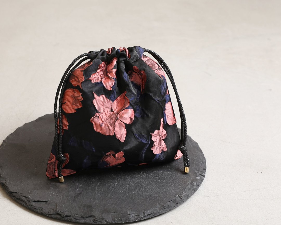 Waltz of the flowers -coral- Drawstring Pouch - 化妆包/杂物包 - 其他材质 粉红色