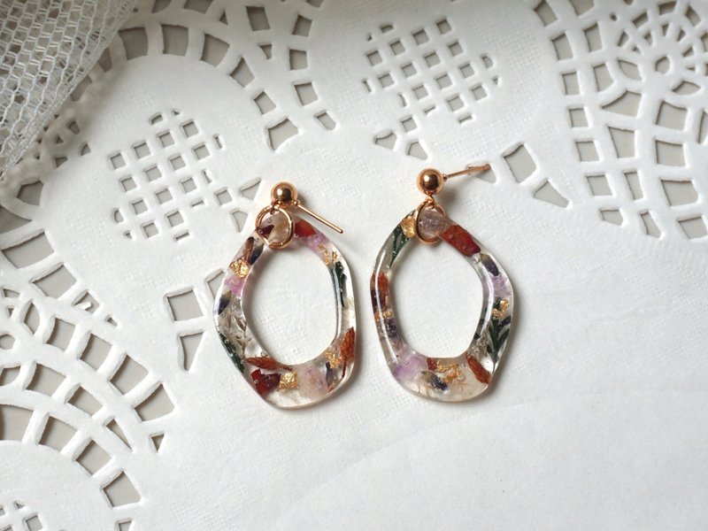 Colorful real flower earrings - 耳环/耳夹 - 树脂 多色
