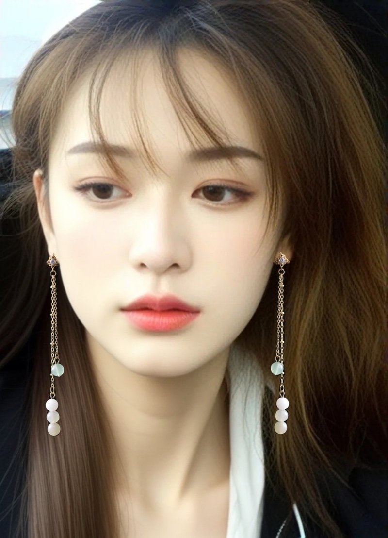 和田玉垂坠式14K金长耳环 - 耳环/耳夹 - 其他金属 绿色