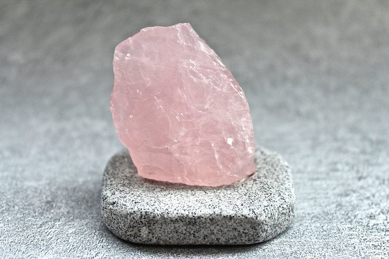 石栽 SHIZAI-粉水晶原矿-含底座 - 摆饰 - 水晶 粉红色